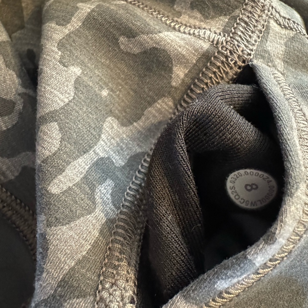 Lululemon Wonder Train Gray Patterned Leggings - image 4